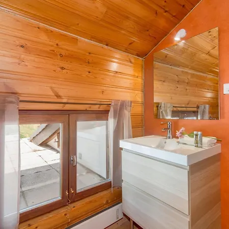 Cozy Mountain Getaway Les Marmottes Hotel