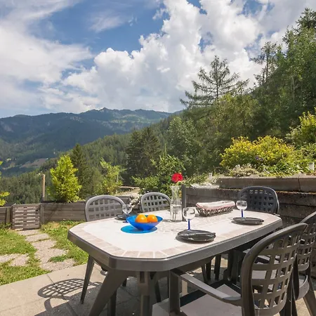 Cozy Mountain Getaway Les Marmottes ホテル 3*